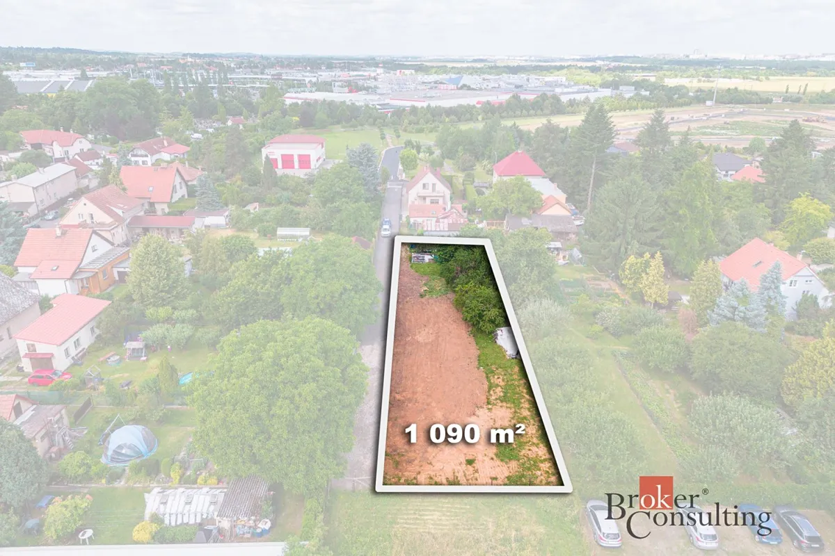 Prodej stavebního pozemku 1090 m²